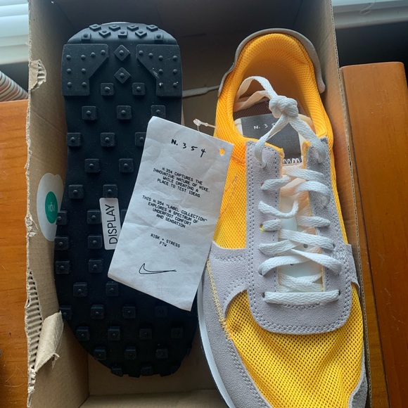 Daybreak Size 8.5 - Picture 2 of 2